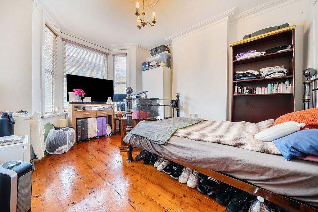 Property photo 3 of 9