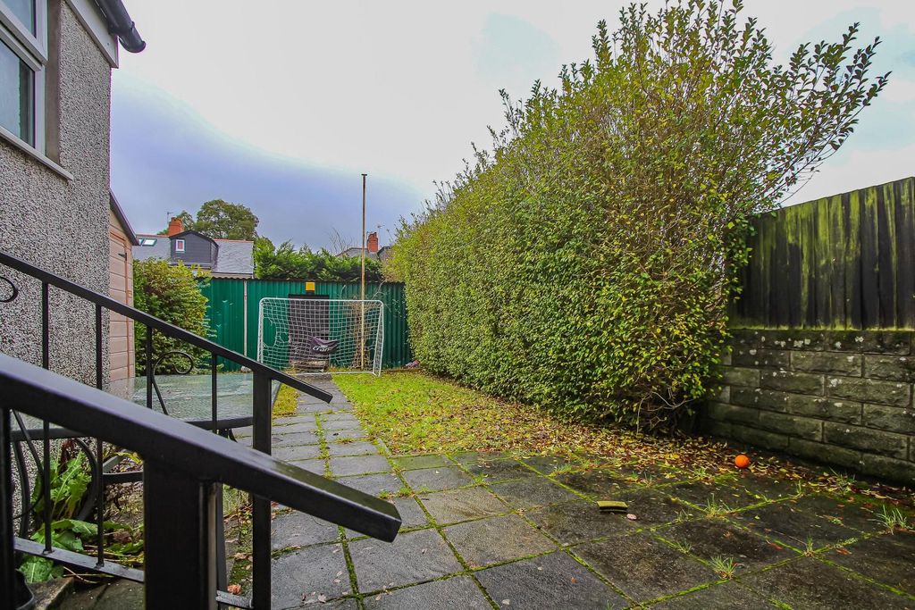 Property photo 3 of 21 154 Garden-2.Jpg