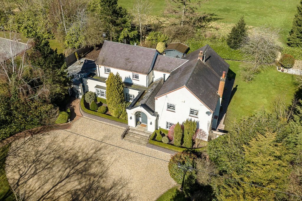 Property photo 1 of 27