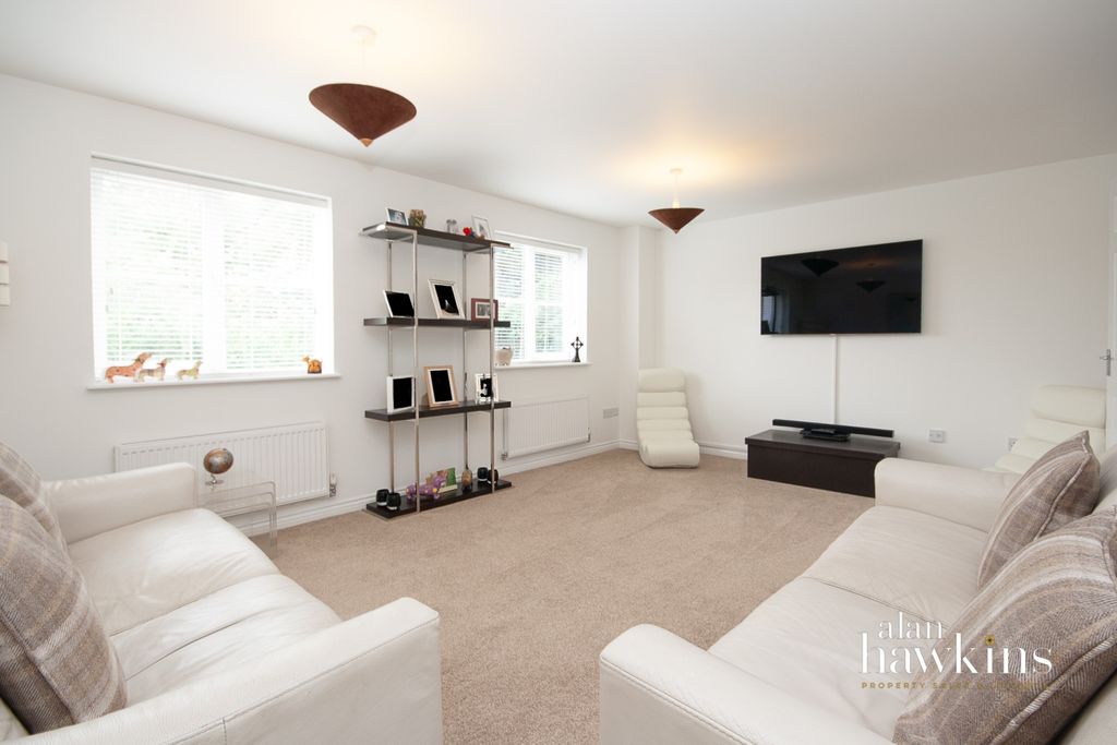 Property photo 2 of 9 Trbnowm-39