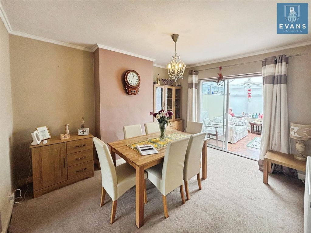Property photo 3 of 28 Dining Room