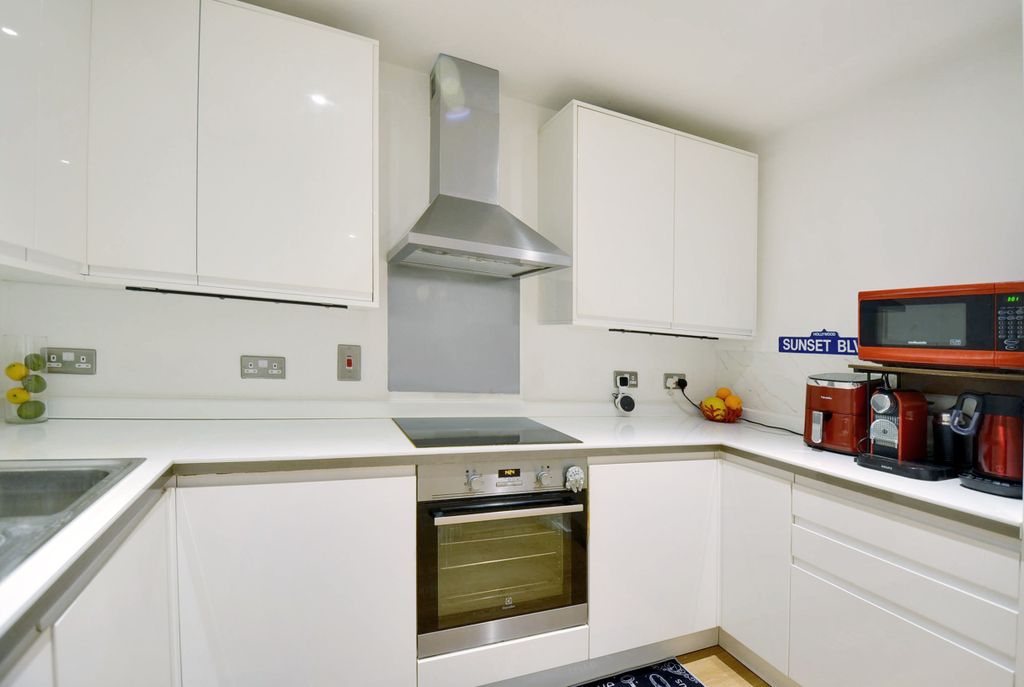 Property photo 2 of 14 Kitchen Area_ (2).Jpg