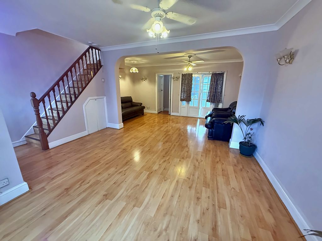 Property photo 1 of 13 Three Bedroom House To Rent
