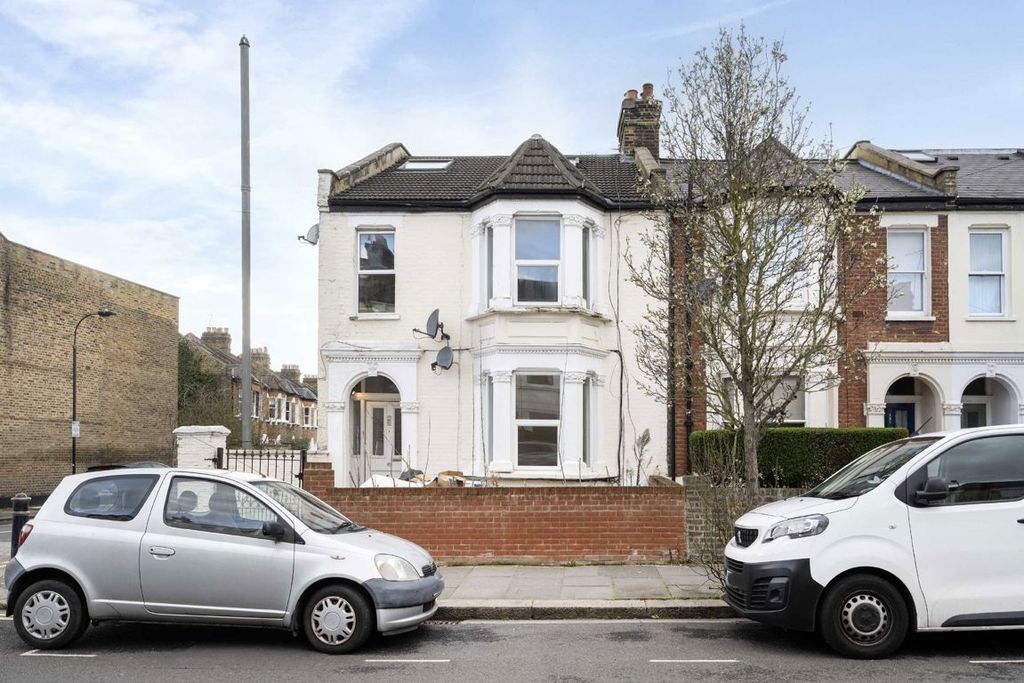 Property photo 1 of 8