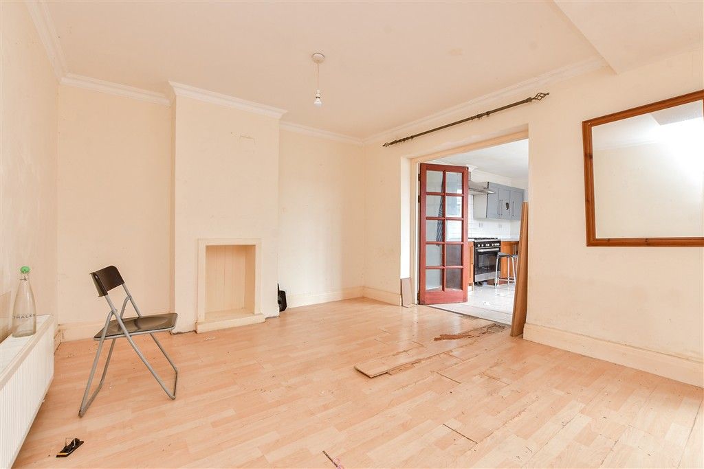 Property photo 1 of 10 Dining Room