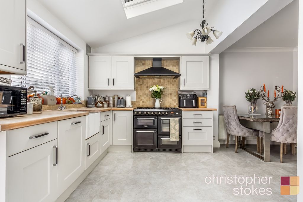 Property photo 2 of 16 4435073