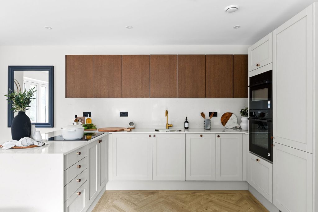 Property photo 1 of 25