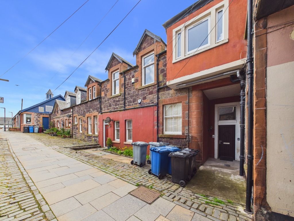 Property photo 1 of 11