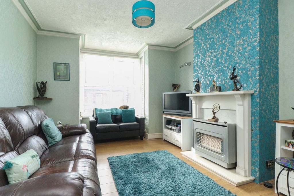 Property photo 2 of 12 Picture 2