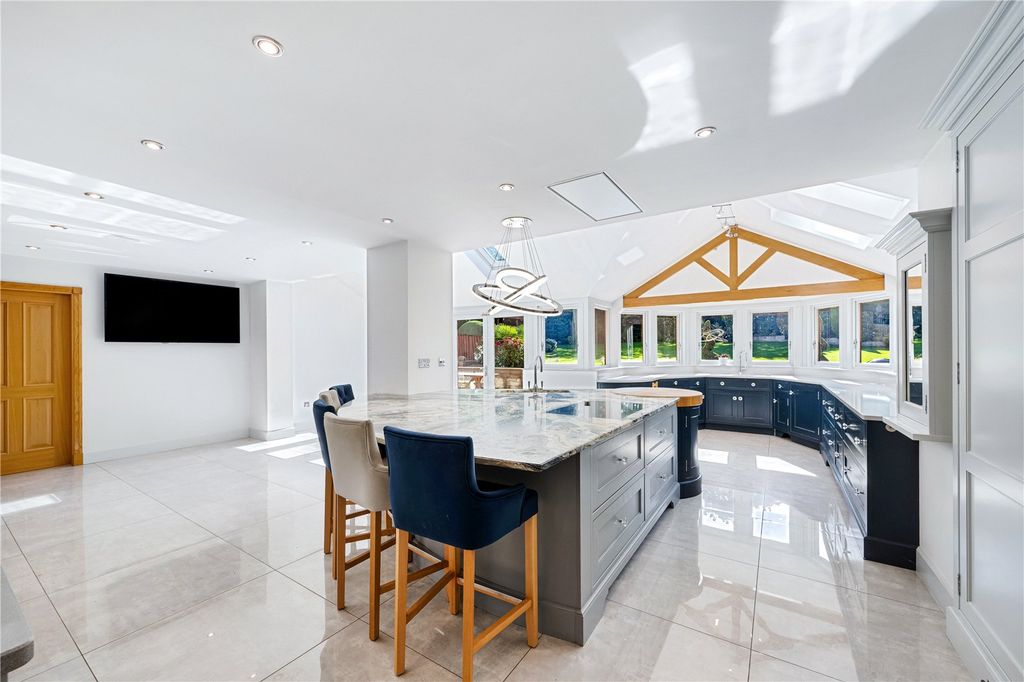 Property photo 3 of 36 Picture No. 27