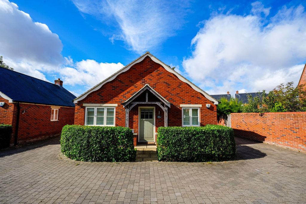 Property photo 1 of 18