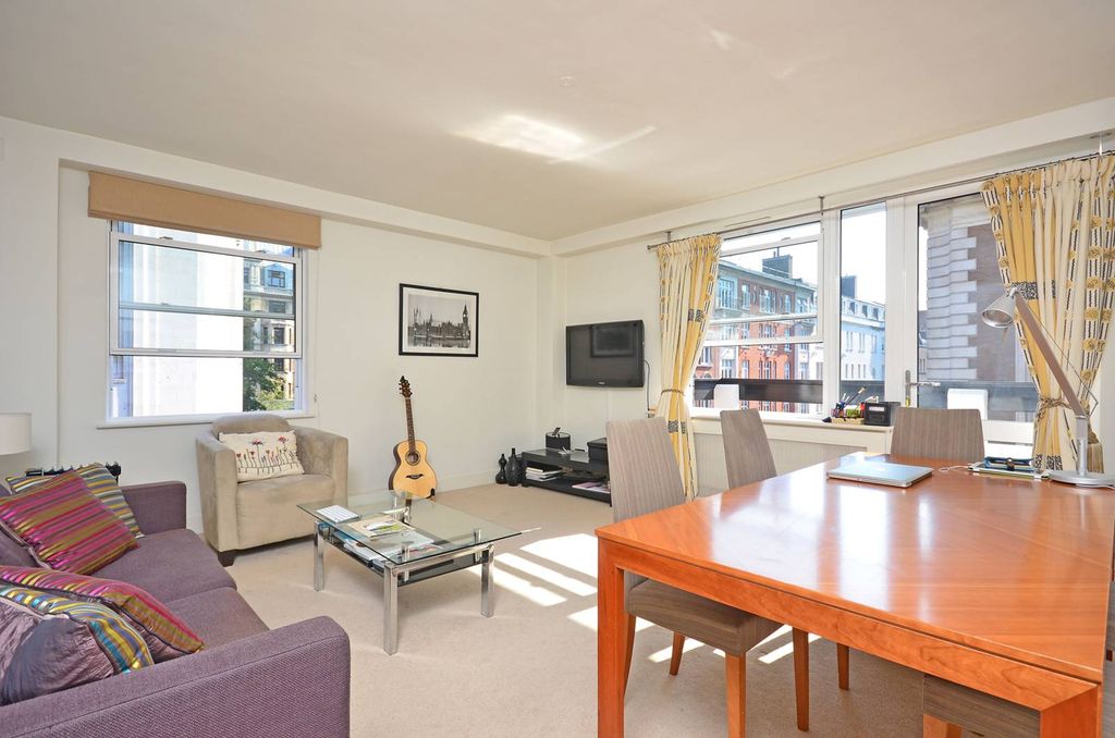 Property photo 1 of 3