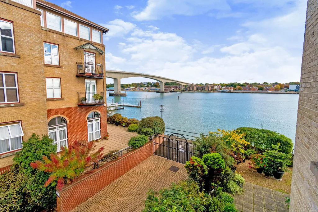 Andes Close, Southampton SO14 - View 6
