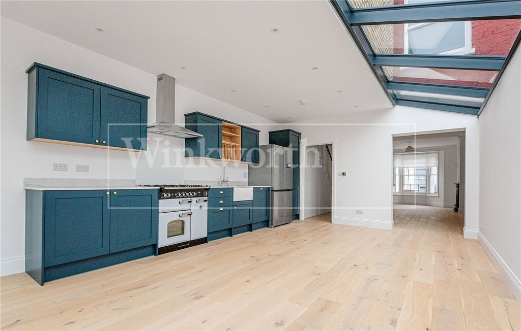 Property photo 3 of 16 Picture No. 33