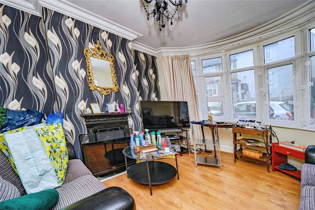 Property photo 2 of 17 Picture No. 21