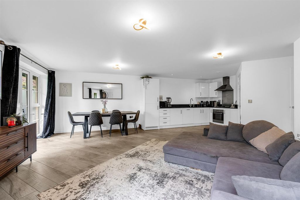 Property photo 2 of 15 Internal-10.Jpg