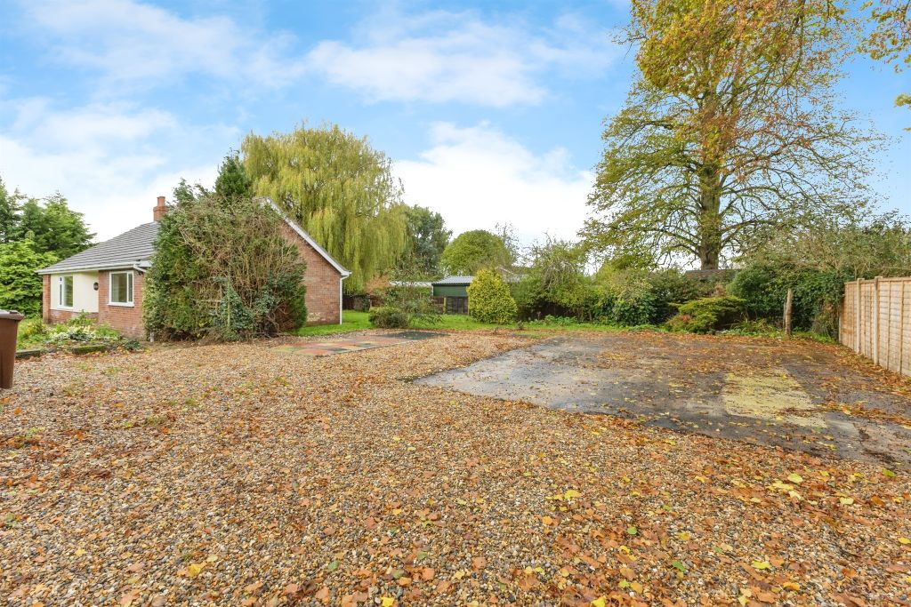 Property photo 3 of 27