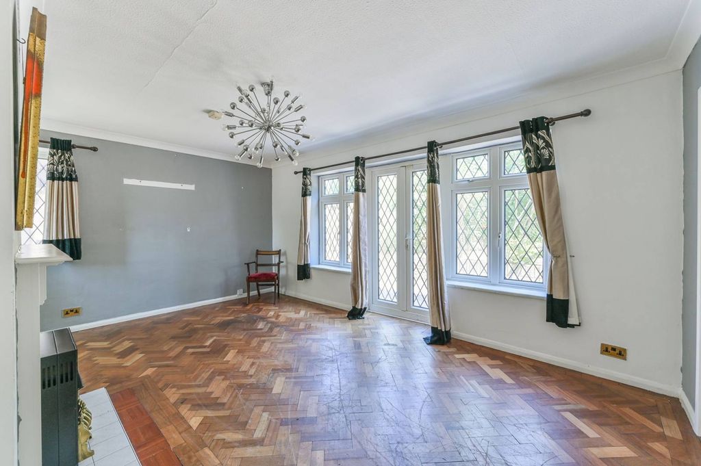Property photo 1 of 14