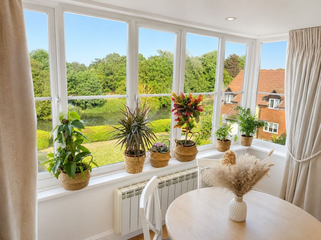 Property photo 3 of 24