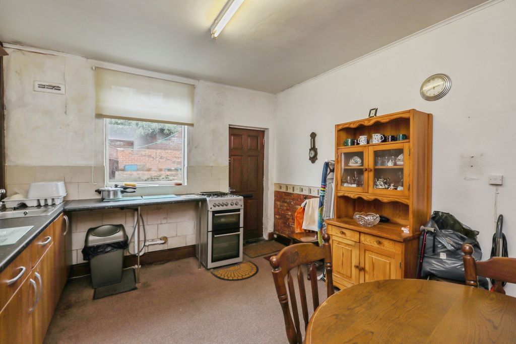 Property photo 3 of 20 Pbox-Img.Jpg