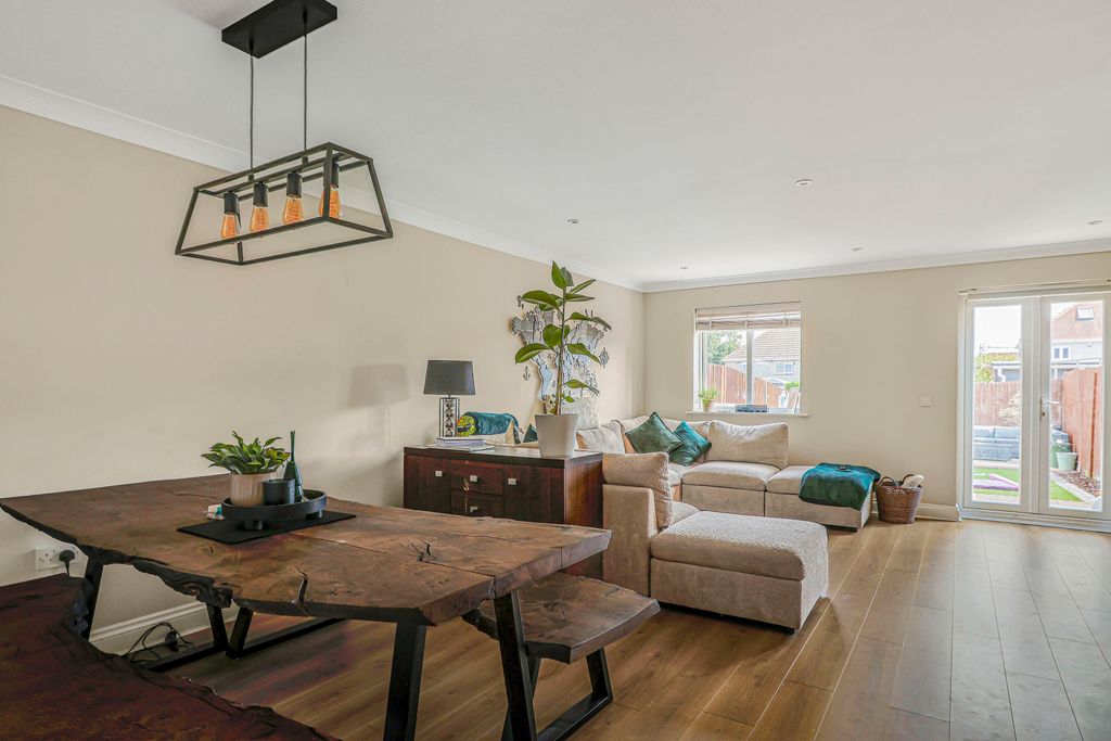 Property photo 2 of 15 333A8559