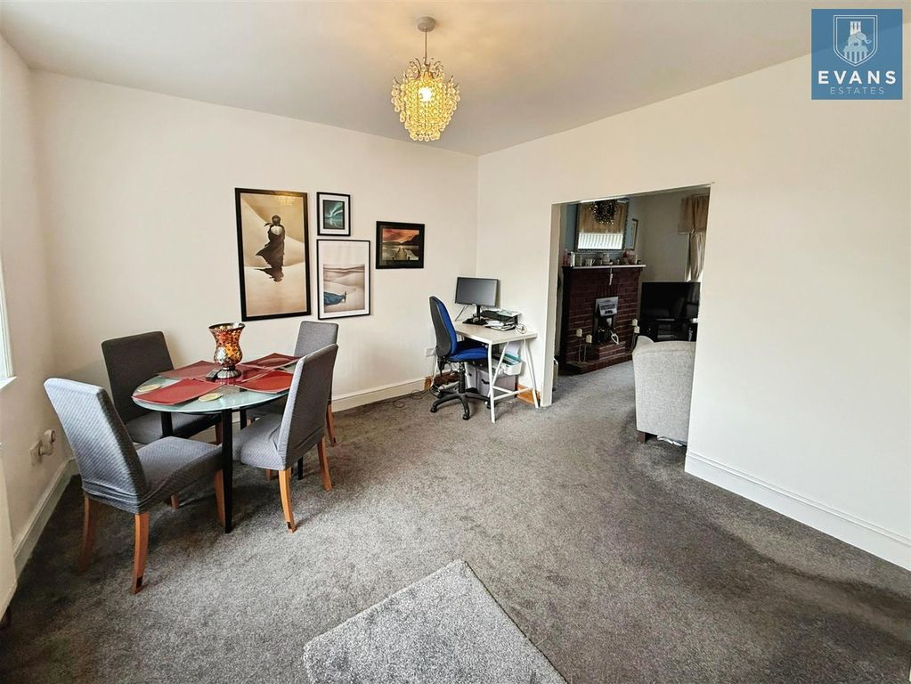 Property photo 3 of 13 Dining Room