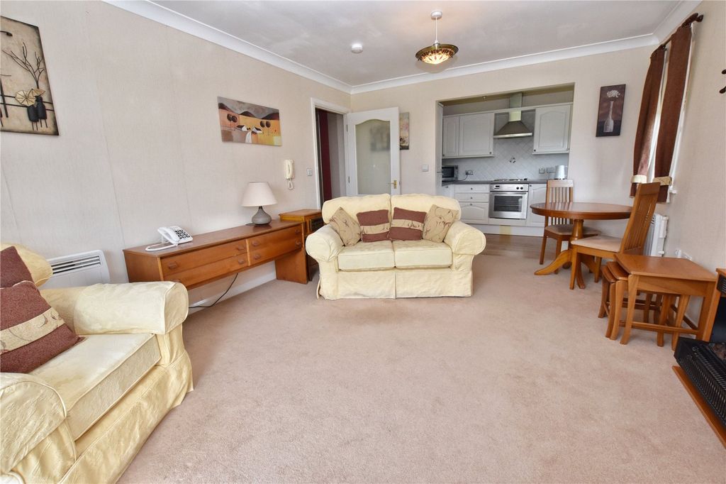 Property photo 3 of 15 Picture No. 01