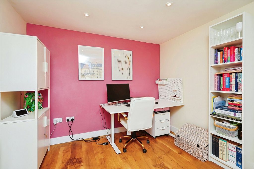Property photo 3 of 12 Picture No. 25