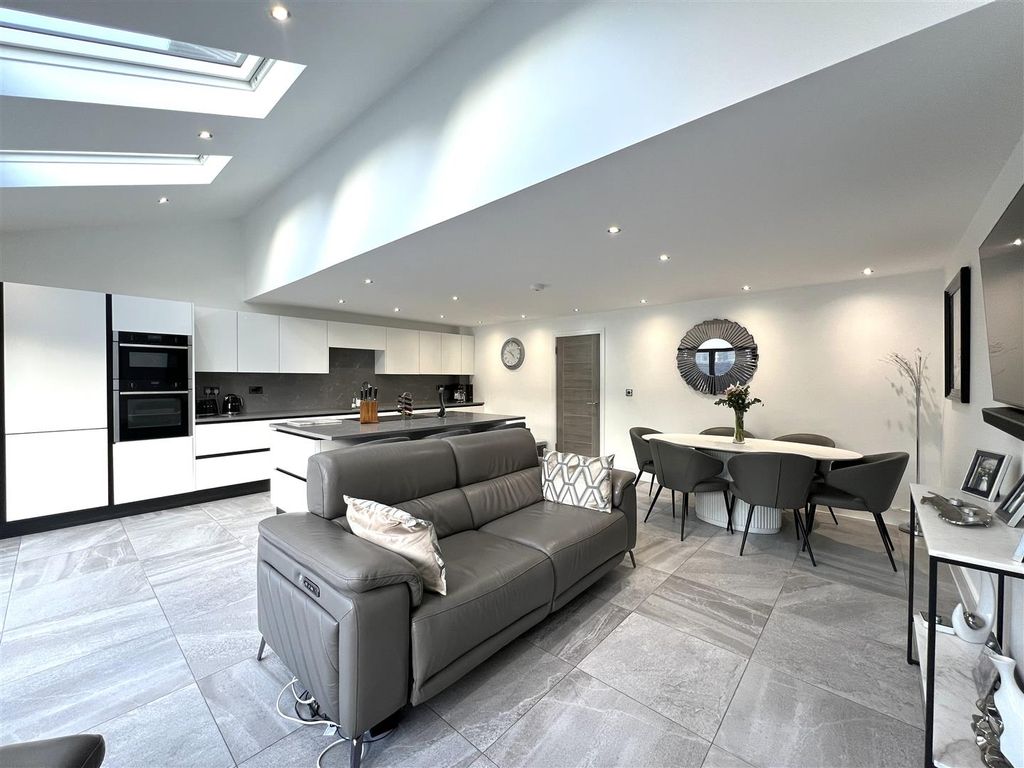 Property photo 3 of 37 Img_7907.Jpg