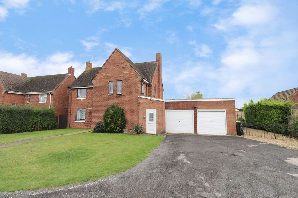 Property photo 1 of 25 Photo 17