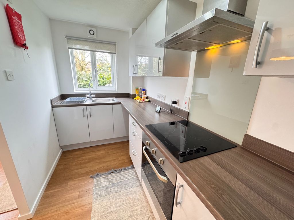 Property photo 3 of 11 4956712