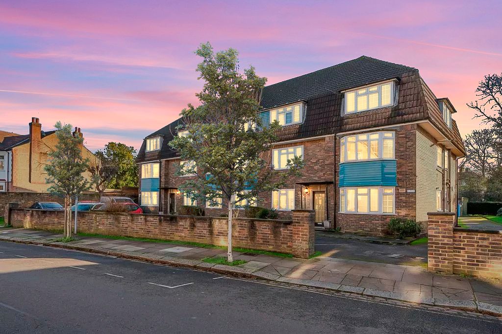 Property photo 1 of 12 External