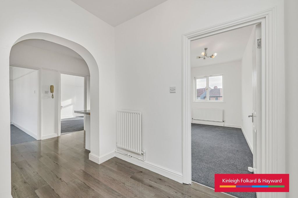 Property photo 1 of 20 Picture No. 15