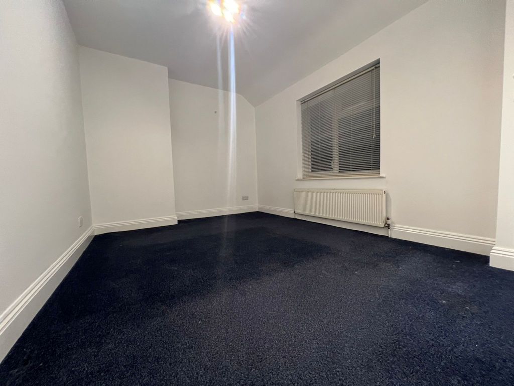Property photo 2 of 9 13