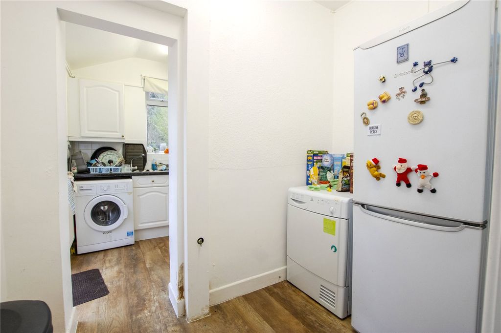 4 bed shared accommodation to rentHarborne Lane, Selly Oak, Birmingham, West Midlands B29 photo 4