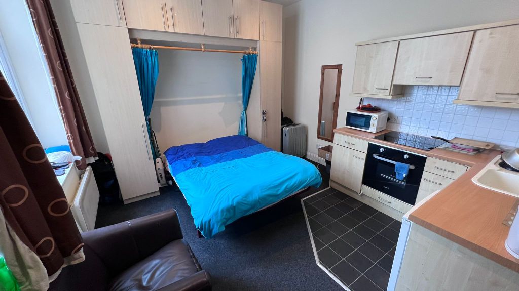 Property photo 1 of 4