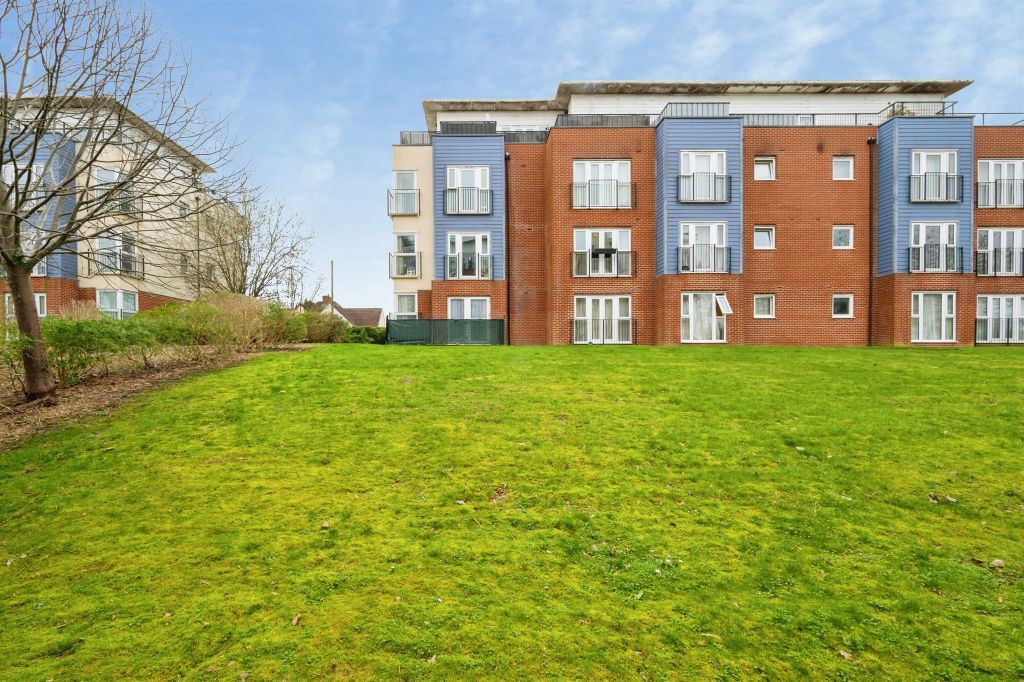 Property photo 2 of 17