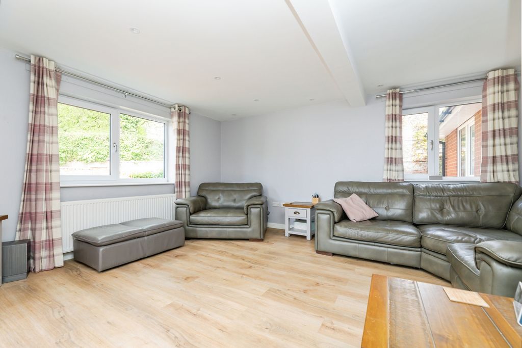 Property photo 3 of 20 2A8A9718