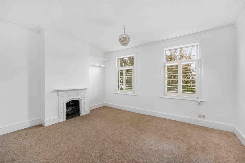 Property photo 2 of 5