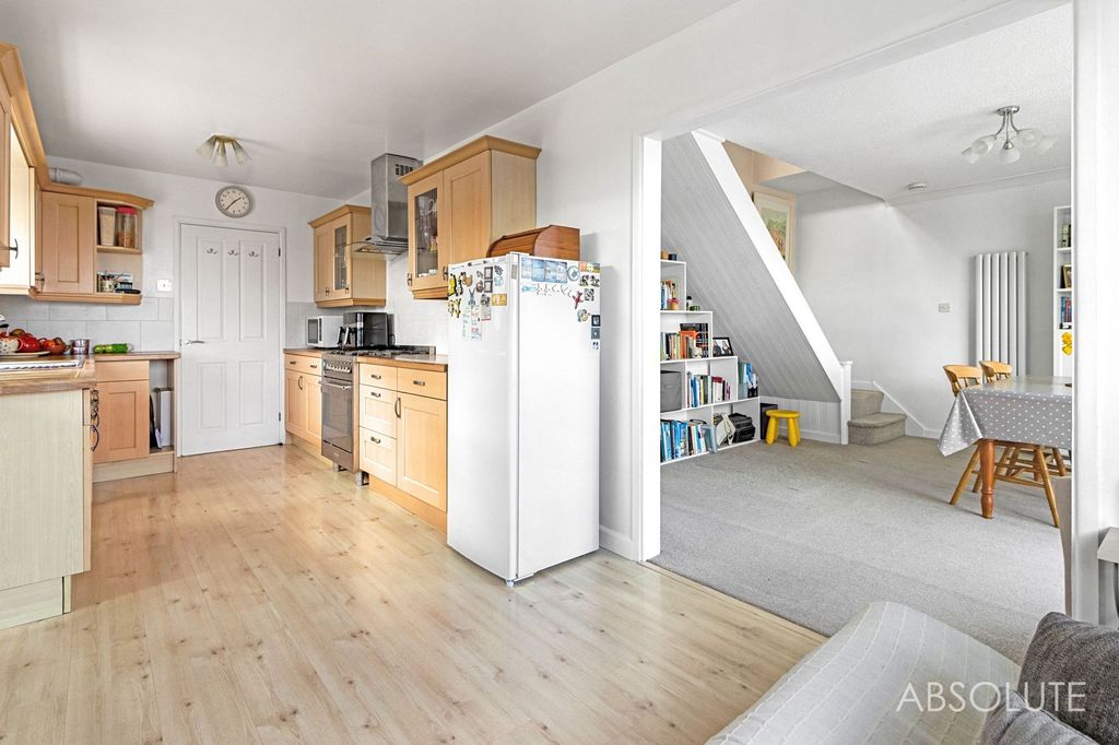 Property photo 3 of 33