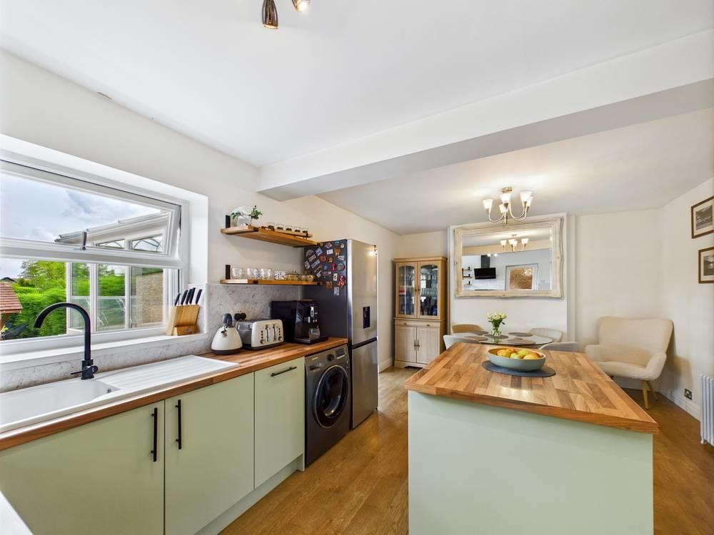 Property photo 3 of 27 Cam05488G0-Pr0029-Still005-Thumbnail-H750-70.Jpg