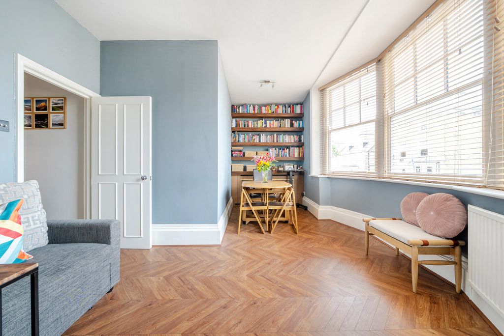 Property photo 2 of 11 1319101-14-6874E5...