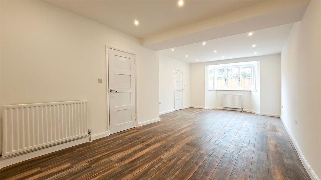 Property photo 3 of 12 20260312_112616-2.Jpg