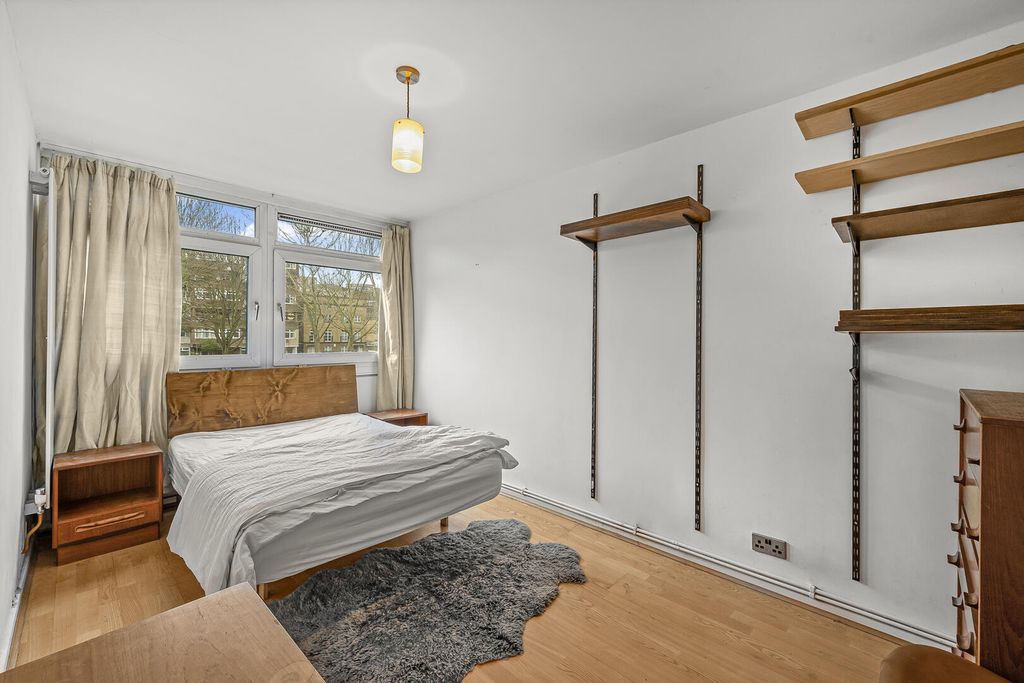 Property photo 3 of 12 Bedroom