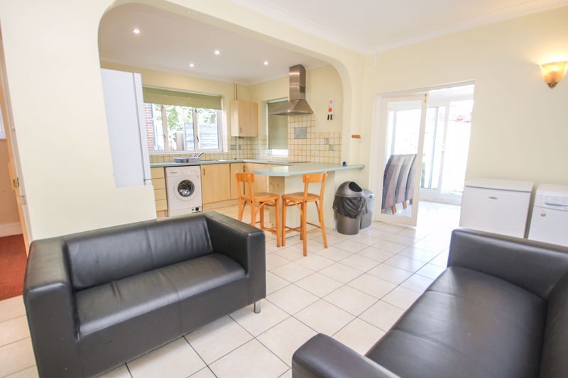 Property photo 2 of 10 Photo 9