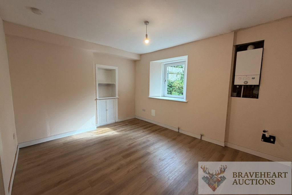 Property photo 3 of 11 Photo 11
