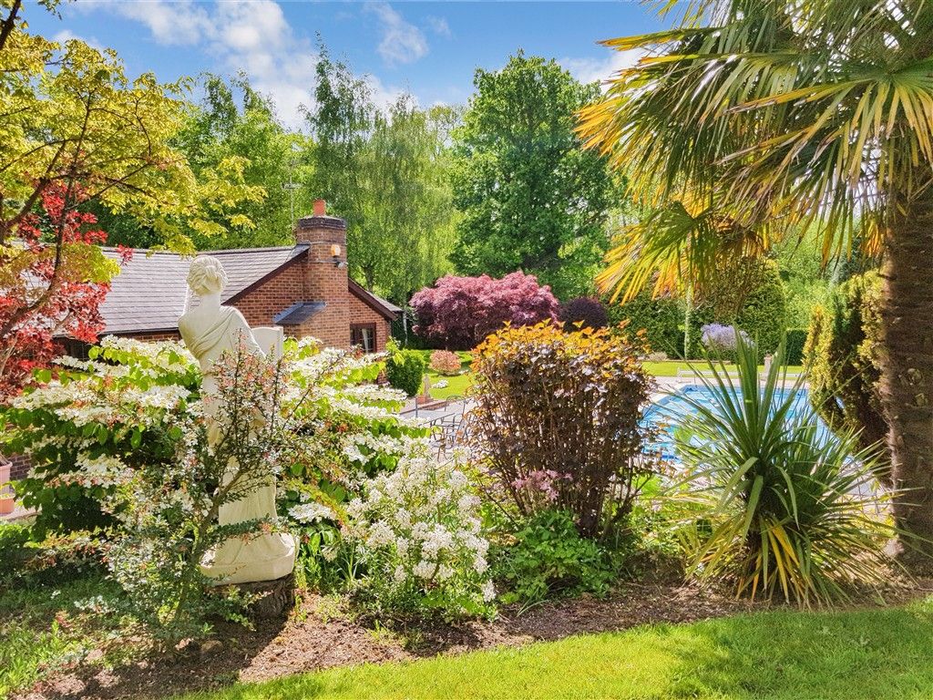 Property photo 2 of 30 External Garden