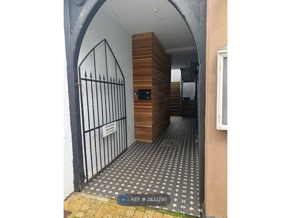 Property photo 1 of 4