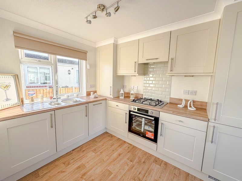 Property photo 2 of 8 Photo 5