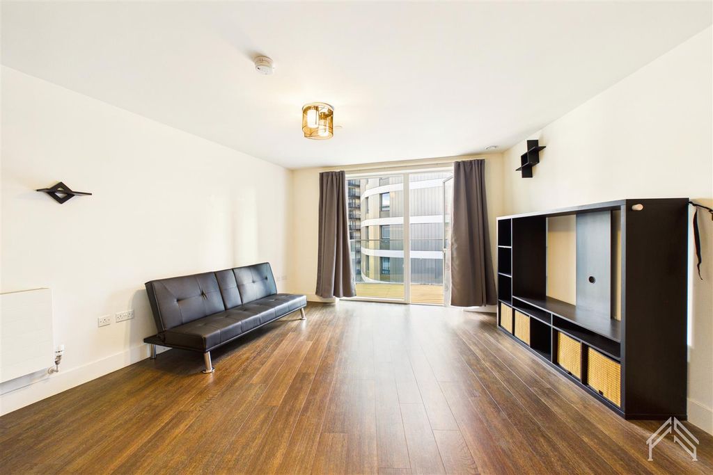 Property photo 3 of 13 2*.Jpg